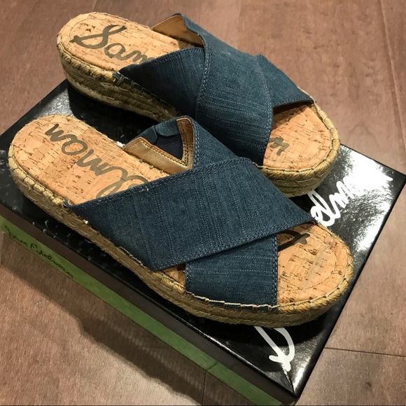 NIB Stuart Weitzman denim sandals/ slides - Picture 2 of 4